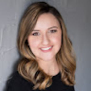 Meet your Posher, Adrianna